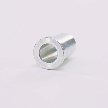 Втулка дистанционная оси колеса 29 мм d вн. 15 мм.