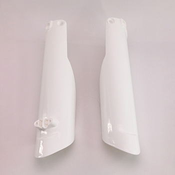 Пластик защита вилки (перьев) мотоцикла KTM (K8) белая